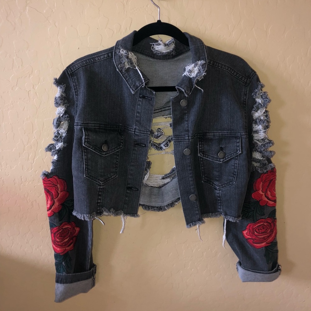 Destroyed cropped denim jacket
